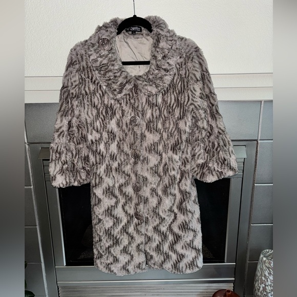 Papillon Blanc Textured Teddy Jacket - Gray Taupe MEDIUM - Picture 2 of 7